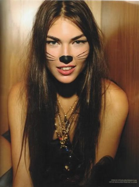 Tallulah Morton Whiskers Makeup, Animal Masquerade, Cat Halloween Makeup, Rocker Girl, Cat Costume, Cat Whiskers, Cat Halloween, Girls Rules, Halloween Make Up