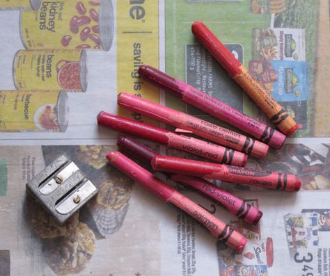 How to make wax paper/crayon ‘stained glass’ hearts and a little bit about books – Byopia Press Stained Glass Hearts, Window Stars, Make Bunting, Waxed Paper, Glass Hearts, Making Stained Glass, About Books, Glass Stars, Feed Sacks