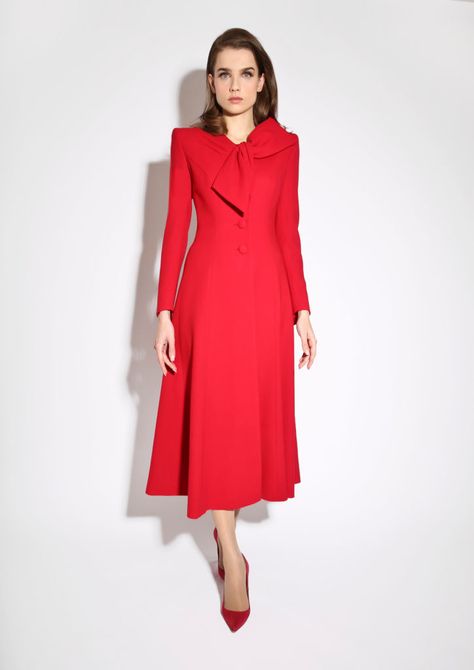 Beau Tie – Catherine Walker Princesa Anne, Princess Kate Style, Roland Mouret Dress, Catherine Walker, Middleton Style, Red Coat, Princess Kate, Wool Dress, Colourful Outfits