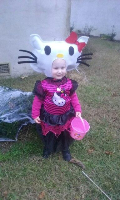 Hello kitty halloween Hello Kitty In A Costume, Hello Kitty Matching Pfp Halloween, Hello Kitty Costumes For Halloween, Hello Kitty Halloween Costume Ideas, Scary Hello Kitty Costume, Hello Kitty Halloween Costume Diy, Hello Kitty Costume Ideas, Halloween Costumes Hello Kitty, Diy Hello Kitty Costume