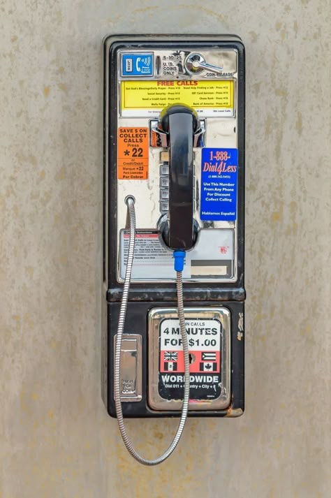 Public Phone, Telephone Vintage, 90s Teen, Disco Elysium, Vintage Phones, One Last Time, Vintage Telephone, Phone Booth, Better Call Saul