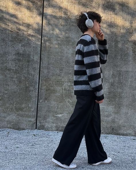 COS sweater & pants, nike dunks low and sony wh1000-xm5 #fashion inspo #fashion #alternative #dark edgy #edgy grunge #grunge #outfit #fashion inspo Xm5 Outfit, Sony Wh-1000xm5 Outfit, Sony Xm5 Headphones Outfit, Sony Wh-1000xm5 Aesthetic, Xm5 Aesthetic, Sony Wh-1000xm5, Sony Headphones Outfit, Sony Xm5 Headphones, Nike Dunk Low Outfit Men