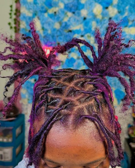 freshly colored purple locs Dark Purple Locs, Purple Locs Black Women, Coloring Locs, Coloured Locs, Purple Locs, Color Locs, Loc Colors, Locs Inspiration, Dyed Locs