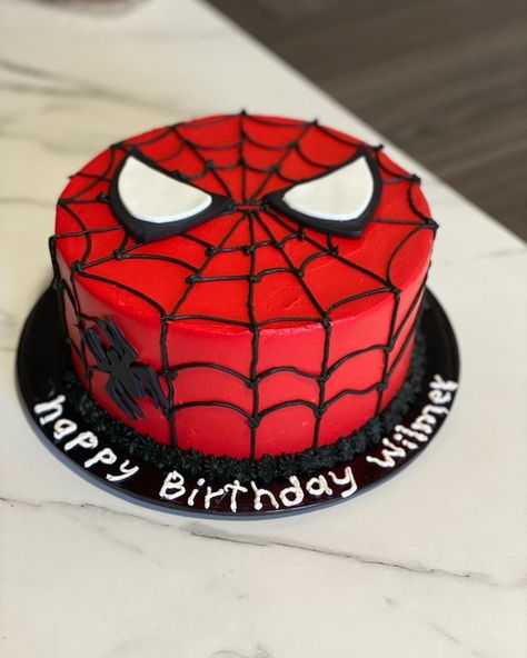 Spider Man Cake Simple, Birthday Cake With Spiderman, Cake Of Spiderman, Men Birthday Cakes Simple, Marvel Birthday Cake Simple, Spiderman Bday Cake, Cake Ideas Spiderman, Spiderman Birthday Cake Easy, Mini Cake Spiderman