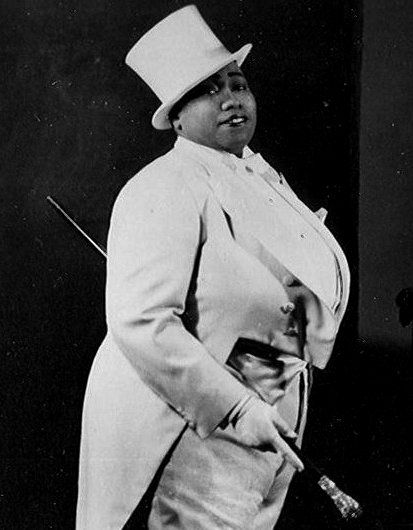 Dolores Delargo Towers - Museum of Camp: Bessie Smith Gladys Bentley, Bessie Smith, Queer History, Vintage Lesbian, Lesbian Fashion, Black Glamour, Vintage Black Glamour, Cotton Club, African American History