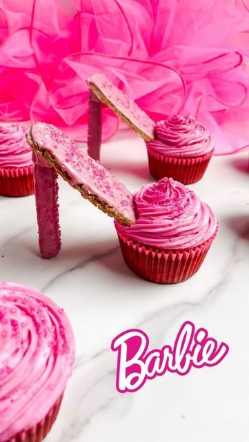 Icing Dip, Heel Cupcakes, The New Barbie Movie, Barbie Premiere, High Heel Cupcakes, Barbie Cupcakes, High Heel Cakes, Gluten Free Pantry, Perfect Movie Night