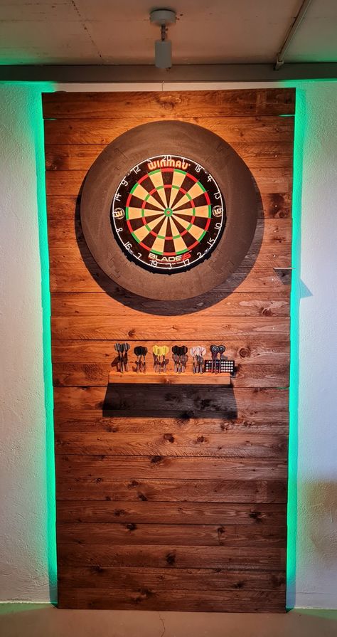 Wood Behind Dart Board, Dart Board Wood Wall, Indoor Dart Board Ideas, Wooden Dart Board Wall, Home Darts Setup, Electronic Dart Board Wall Ideas, Dartboard Surround Diy, Dart Room Ideas Man Cave, Dart Board Surround