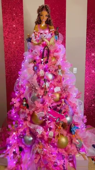 Barbie Doll Christmas Tree, Barbie Theme Christmas Tree, Barbie Themed Christmas Tree, Barbie Tree Christmas, Barbie Christmas Tree Ideas, Barbie Christmas Decor, Barbie Christmas Decorations, Barbie Tiktok, Barbie Tree