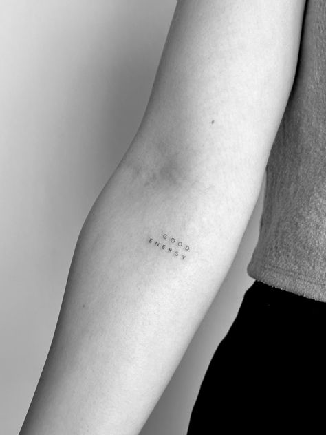 Fine Line Tattoos Forearm, Fineline Font Tattoo, Minimalist Tattoo Fonts, Fineline Tattoo Minimalist Word, Fineline Writing Tattoo, Fine Line Word Tattoo Placement, Fineline Tattoo Ideas Women Arm, Minimal Word Tattoo, Fine Line Word Tattoo Arm