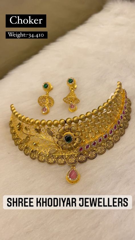 Chokar Gold Set, Chokar Design Jewelry In Gold, Gold Jwellary, Rajput Jewellery, Jay Mataji, Gold Jewelry Prom, Choker Design, Unique Gold Jewelry Designs, Bridal Necklace Designs