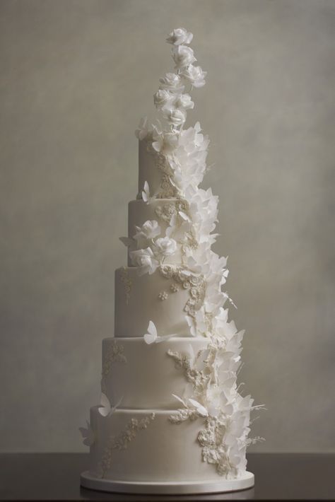 Wedding cake 💮 | Sara Paris Torte Creative Torte Creative, Wedding Cake, Cake Toppers, Wedding Cakes, Party Ideas, Ceiling Lights, Paris, Cake, Weddings