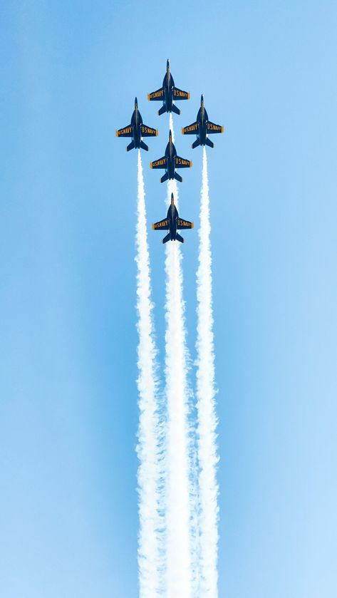 Blue Angels in formation. Print to scale for your own liking. Perfect gift for those who love aircrafts/military/airshows. Air Force Academy Wallpaper, Blue Angles Wallpaper, Blue Angels Wallpaper, Us Navy Wallpaper, Navy Photography, Navy Planes, Blue Angles, Air Force Fighter Jets, Plane Wallpaper