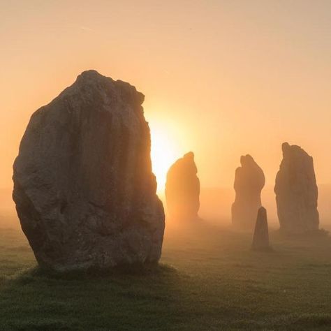 national-trust:“ Golden sunrise illuminates the ancient stones @avebury_nt, the largest stone circle in the world.Photo: Paul. H” Stone Age Art, Golden Sunrise, Ancient Celts, Mystery School, Stone Circle, World Photo, National Trust, Bronze Age, Labyrinth