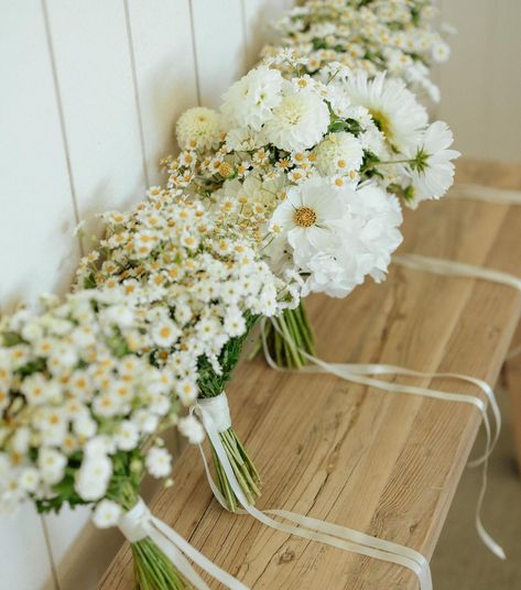 Basket Florals Wedding, Green And White Wedding Palette, Green Summer Wedding Colour Palettes, Neutral Wildflower Wedding, White Wildflower Bouquet, Garden Party Wedding Theme, March Wedding Flowers, White And Green Wedding Flowers, White Garden Wedding