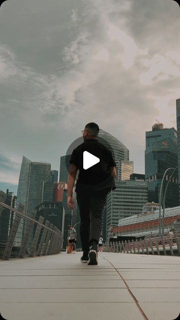 Andy Yong on Instagram: "3 solo transitions for your next video 🎥 . #photohacks #videotutorial #transitions #travel" Video Transitions, Transition Video, Smartphone Photography, Next Video, Rich Man, Creative Video, How To Pose, Photo Tips, Photo Inspiration