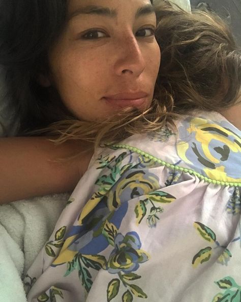 Joanna Stevens Gaines on Instagram: “I dreamed I was being attacked by a sweet smelling koala bear and then I woke up... #phew #emmielou #illtakethisalldayeveryday ❤️” Joanna Gaines Kids, Joanna Gaines Baby, Joanna Gaines Instagram, Fixer Upper Tv Show, Magnolia Farms Fixer Upper, Joanne Gaines, Fixer Upper Joanna, Gaines Fixer Upper, Fixer Upper Joanna Gaines