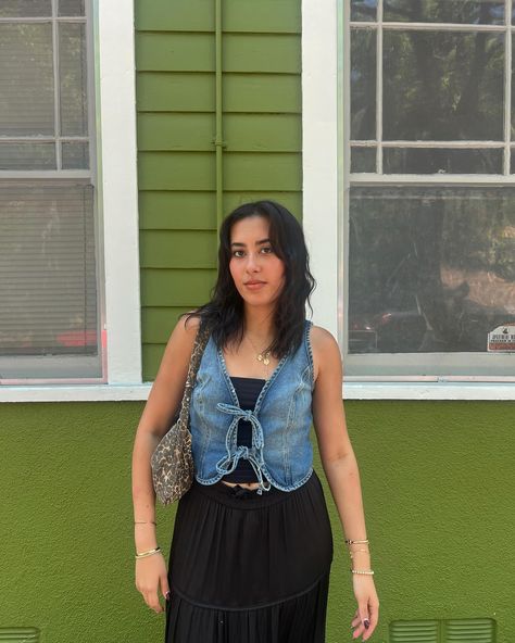 denim vest outfit. black maxi skirt Denim Vest With Skirt, Black Jean Vest Outfit, Denim Vest Black Skirt, Black Denim Vest Outfit, Denim Vest Outfit Grunge, Denim Vest Outfits, Casual Button-up Denim Vest, Fitted Button-up Denim Vest, Fitted Grunge Denim Vest