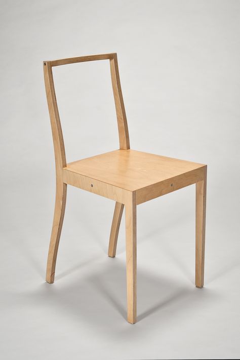 Ply-Chair (Open Back) by Jasper Morrison for Vitra Plywood Walls, Plywood Chair, Birch Veneer, Jasper Morrison, Plywood Sheets, English Design, Production Design, Sustainable Furniture, Wood Working