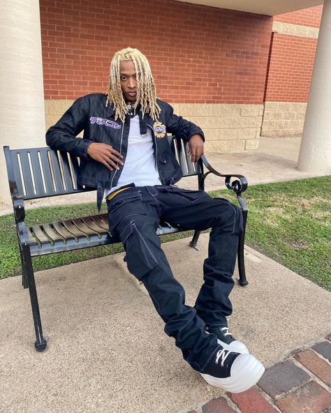 Cheif Keef Fits, Ramones Outfit, Street Fashion Men Streetwear, Ramones, Mens Fashion Streetwear, Mens Outfit Inspiration, Pose Reference Photo, Streetwear Men Outfits, Mens Streetwear