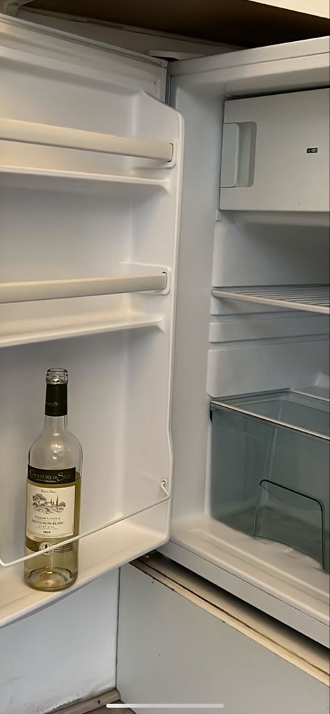 wine, frige, aesthetic Empty Apartment Aesthetic, Refrigerator Aesthetic, Fridge Aesthetic, Empty Fridge, Apple Gift Card, Apartment Aesthetic, Aesthetic Photos, Wine Fridge, French Door Refrigerator