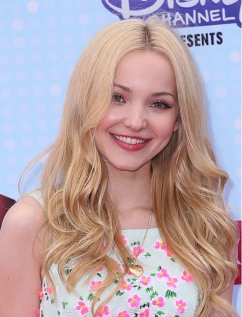 Dove Cameron Cute, Maddie Rooney, Dave Cameron, Dove And Thomas, Disney Actresses, Dove Cameron Style, Rachel James, Disney Channel Original, Liv And Maddie