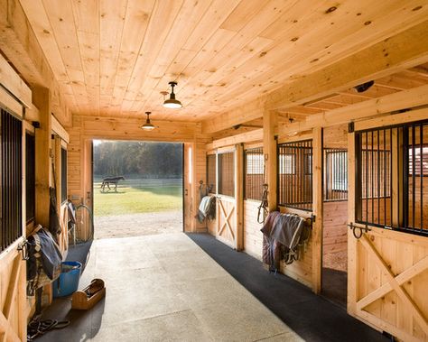 4 stall barn with a tack room & wash bay on one side and office on the other, loft with hay storage above ❤❤ Aesthetic Veterinarian, Dream Barn Stables, Barn Layout, Horse Barn Ideas Stables, Barn Stalls, Stable Ideas, Simple Ceiling Design, Horse Barn Designs, Barn Loft