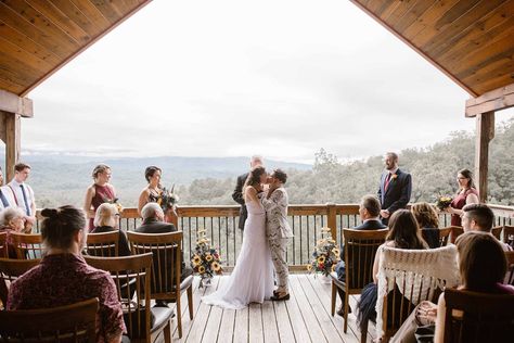 Gatlinburg Mansion Wedding, Wedding At A Cabin, Cabin Micro Wedding, Micro Wedding Tennessee, Gatlinburg Cabin Wedding, Micro Wedding Locations, Great Smoky Mountains Wedding, Mountain Airbnb Wedding, Mountain Cabin Wedding