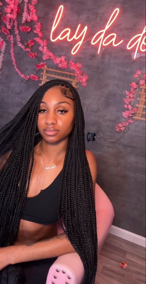 Full Small Knotless Braids, Hairstyles With Knotless Braids, Small Knotless Box Braids Long, Small Box Braids Hairstyles, Cute Box Braids, Braided Hairstyles For Black Women Cornrows, Hair For Black Women, Big Box Braids Hairstyles, Quick Natural Hair Styles