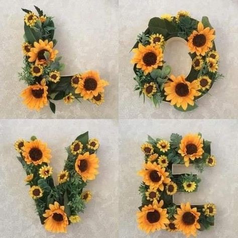 Wedding Top Table Flowers, Sunflower Letters, Love Letters Wedding, Top Table Decor, Wedding Top Table, Sunflower Wedding Decorations, Letters Wedding, Sunflower Centerpieces, Sunflower Party