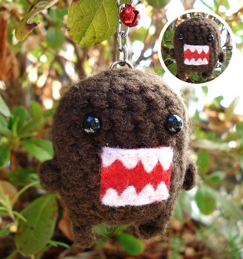 Domo-Kun Crochet keychain by Skrappylou <3 Just Girly Things, Domo Crochet, Diy Cards For Boyfriend, Domo Kun, Brown Yarn, Kandi Patterns, Cards For Boyfriend, Crochet Keychain, Diy Crochet Projects