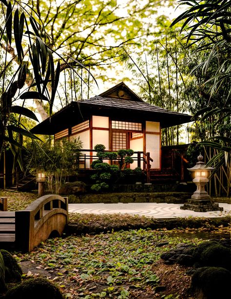 Japanese Tea House Architecture, Simple Japanese House, Japanese Houses Traditional, Japanese House Aesthetic, Japanese Exterior House, Traditional Japanese House Exterior, Tea House Architecture, Japanese Cabin, Japanese House Architecture