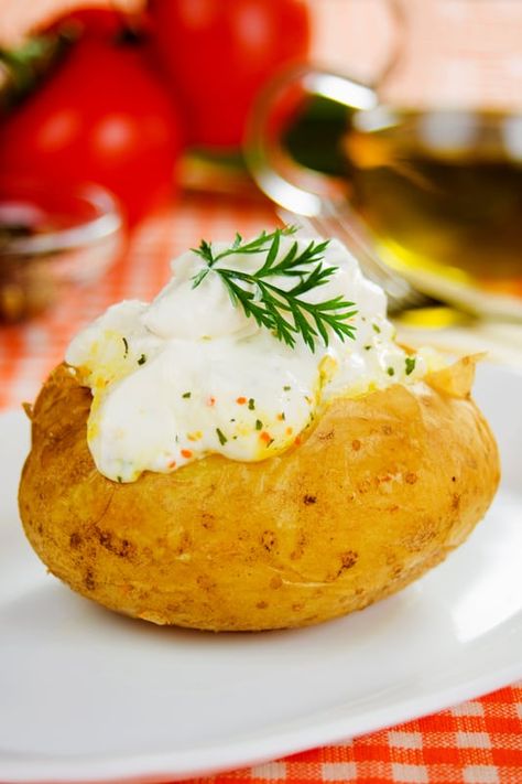 High Protein Vegetables, Best Baked Potato, Air Fryer Baked Potato, Potato Bar, Potato Toppings, Sour Cream Recipes, Sous Vide Recipes, Baked Potato Recipes, Sous Vide Cooking