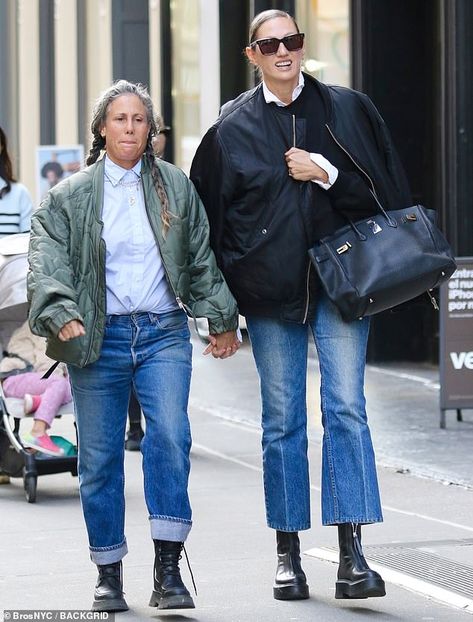 RHONY's Jenna Lyons affectionately holds hands with her partner Cass Bird as pair step out in Manhattan - amid swirling engagement rumors | Daily Mail Online Rhony Jenna Lyons, Jenna Lyons Style 2024, Jenna Lyons Style, Cass Bird, Capsule Wardrobe Planning, Simple Style Outfits, Slouchy Pants, With Girlfriend, Jenna Lyons