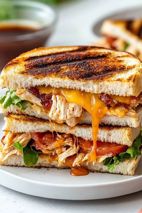 Chicken Panini Sandwiches, Bacon Sandwich Recipes, Sandwich Recipes Panini, Chicken Bacon Ranch Sandwich, Grilled Chicken Sandwich Recipes, Grilled Sandwich Recipe, Chicken Panini, Panini Recipes, Slow Cooker Recipes Dessert