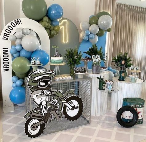 Motorcross Birthday Party Decor, Moto Birthday Party, Baby Boy Birthday Decoration, Motocross Birthday Party, Motorcycle Birthday Parties, Motorcycle Birthday, Deco Ballon, Boys First Birthday Party Ideas, Boys 1st Birthday Party Ideas