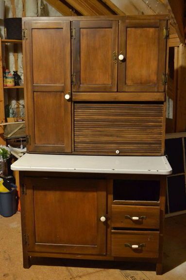 Painted Dressers, Upcycle Storage, Hoosier Cabinets, Hoosier Cabinet, Painted Drawers, Cabinet Makeover, Barn Homes, Diy Cabinets, Kitchen Paint