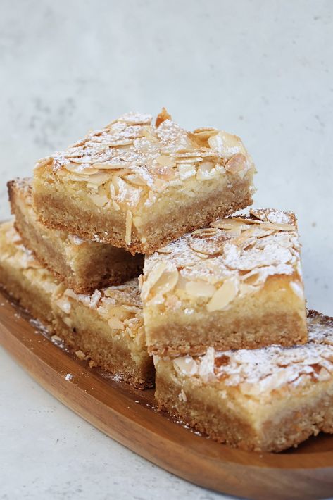 Almond Croissant Cookie Bar Crunchy Creamy Sweet Recipes, Almond Cake Bars, Almond Croissant Tartlets, Almond Croissant Cookie Bars, Almond Cheesecake Bars, Almond Croissant Cheesecake, Almond Croissant Blondies, Almond Croissant Bars, Almond Baked Goods