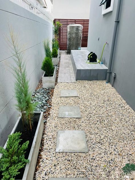 Side Yard Landscaping Ideas, Ideas For Yard, Terrace Designs, Garden Decks, Beautiful Terrace, Gravel Landscaping, Mulch Landscaping, Yard Landscaping Simple, Side Yard Landscaping