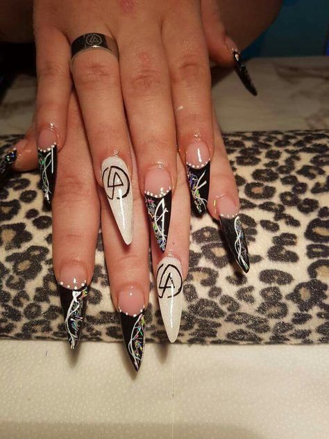 Very Cool Nails! 😃💅 Linkin Park Concert Outfit, Linkin Park Nails, Cool Nails, Grunge Makeup, Linkin Park, Concert Outfit, Nail Ideas, Nail Inspo, Outfit Ideas