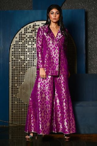 Buy Pink Satin Georgette Printed Marble Round Pattern Cape Palazzo Set For Women by OMAL SINDWANI Online at Aza Fashions. Brocade Jackets Women, Sonia Khatri, Banarsi Suit Design, Indo Western Outfits For Women, Abhinav Mishra, Beige Kurta, Varun Bahl, Brocade Jacket, Yellow Kurta