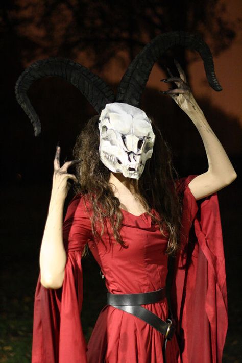 Sorceress with Skull Mask and Horns by Tatterhood Sorceress Costume, Medieval Dress Pattern, Red Eye Makeup, Fair Outfits, Plastic Headband, Halloween Costume Contest, Skull Mask, Easy Costumes, Halloween Party Diy