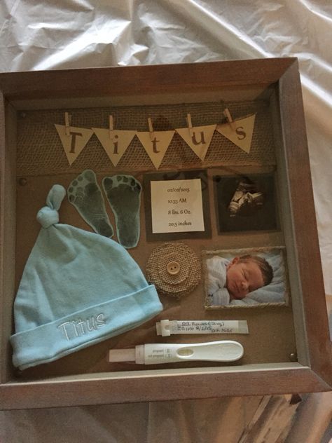 Newborn shadow box Newborn Shadow Box, Perlengkapan Bayi Diy, Baby Shadow Box, Diy Shadow Box, Shadow Box Ideas, Diy Bebe, Baby Sleep Problems, Foto Baby, Baby Arrival