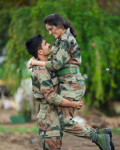 Army Lovers Photos, Indian Army Couple, Police Couple, Army Couple Photography, Military Couple Photography, Army Lover, Army Love Photography, Feather Icon, Army Photo