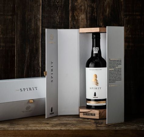 Sandeman 225th Anniversary Collection | Dieline - Design, Branding & Packaging Inspiration Whisky Packaging, Wine Business, Wine Packaging Design, Wine Label Design, Wine Brands, Wine Packaging, Box Packaging Design, Tea Packaging, Bottle Packaging