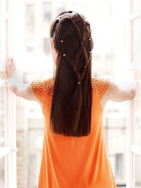 Ponytail veil hair.  Someday my little lady will have this much hair.... Ponytail Veil, Easy To Do Hairstyles, Veil Hairstyles, Hair Ponytail, Princess Hairstyles, Cooler Look, Sleek Hairstyles, Teen Hairstyles, Long Hair Girl