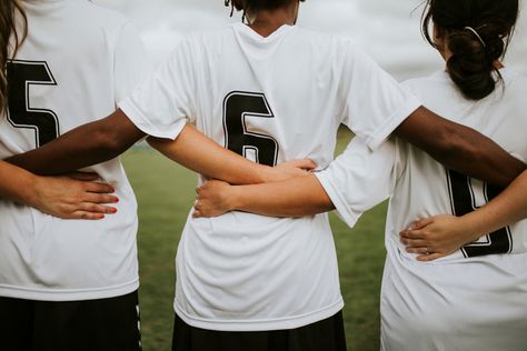 6 Ways Youth Sports Parents Can Be Better Youth Sports Parents, People Arguing, Sports Parent, Female Soccer, Men's Soccer Teams, Female Soccer Players, Soccer News, Youth Sports, Parenting Teens