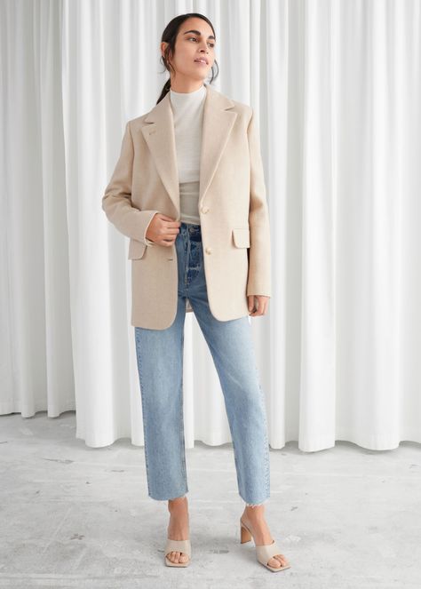 Wool Blend Oversized Blazer - Light Beige - Blazers - & Other Stories Beige Blazer Outfit, Blazer And Jeans, Blazer Outfits Casual, Simple Fall Outfits, Straight Clothes, Beige Blazer, Blazer Outfit, Cute Fall Outfits, Oversized Blazer