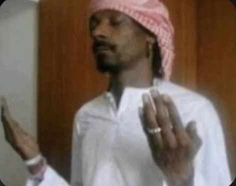 #snoopdogg Snoop Dogg Funny, رورونوا زورو, Photographie Portrait Inspiration, Snoop Dog, Reaction Face, Snapchat Funny, Funny Profile, Memes Br, Mood Humor