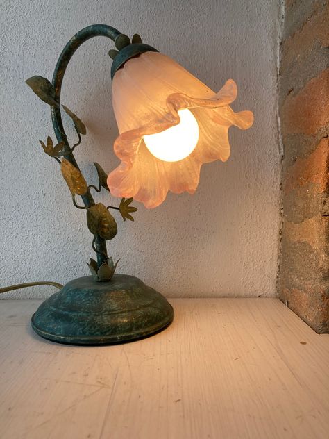 Vintage Abat Jour Art Nouveau Style Wought Iron Lamp Flower Glass 80s Green Vintage Lamp, 80s Lamp, Flower Lampshade, Art Nouveau Lamp, Lamp Flower, Flower Lamp Shade, Art Nouveau Lamps, Lampe Vintage, Lamp Art