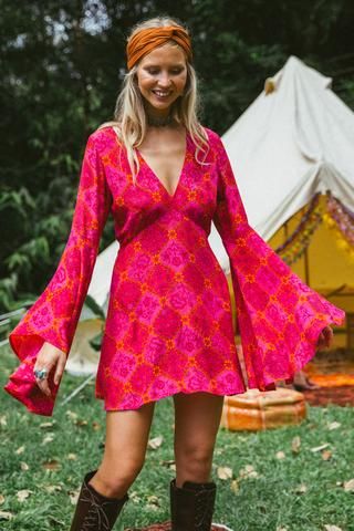 Moda Hippie, Look Boho Chic, 60s 70s Fashion, Outfits 70s, 60s And 70s Fashion, Mode Hippie, 70s Inspired Fashion, 70s Outfits, Estilo Hippie